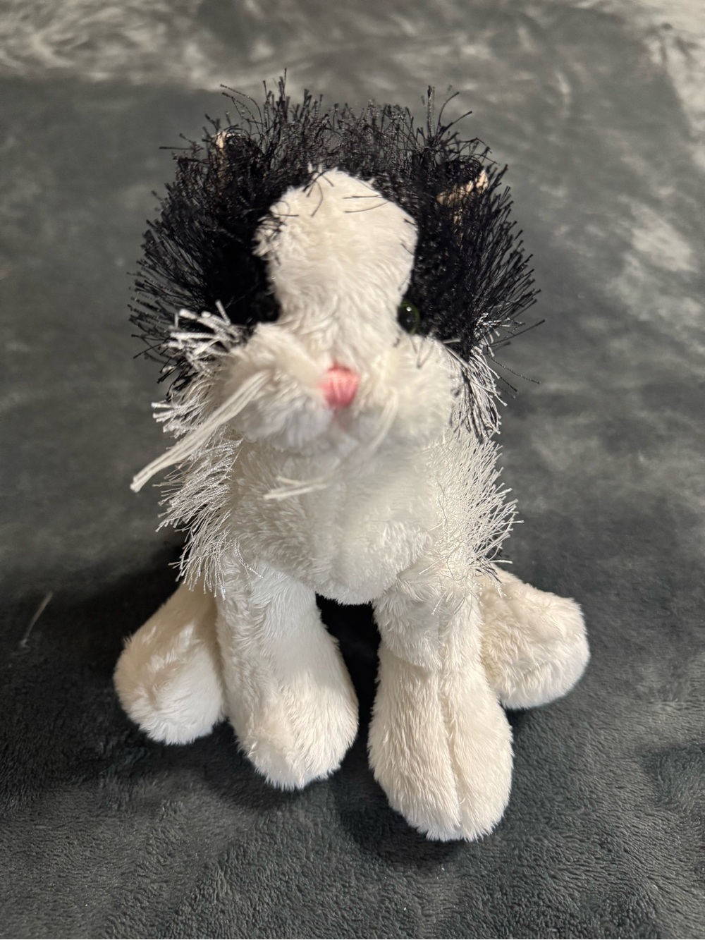 Ganz Webkinz Lil’ Kinz Black & White Cat HM016 Plush Stuffed Animal No Code